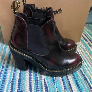 DR MARTENS MAGDALENA ARCADIA HEELED CHELSEA BOOTS